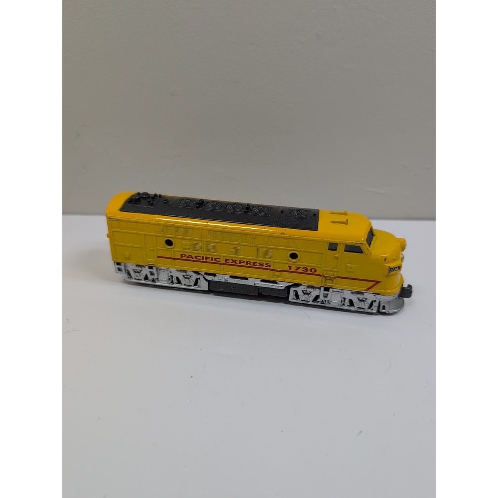 Vintage Toysmith Toy Pacific Express 1730‎ Diesel "Pull Back" Toy WORKS